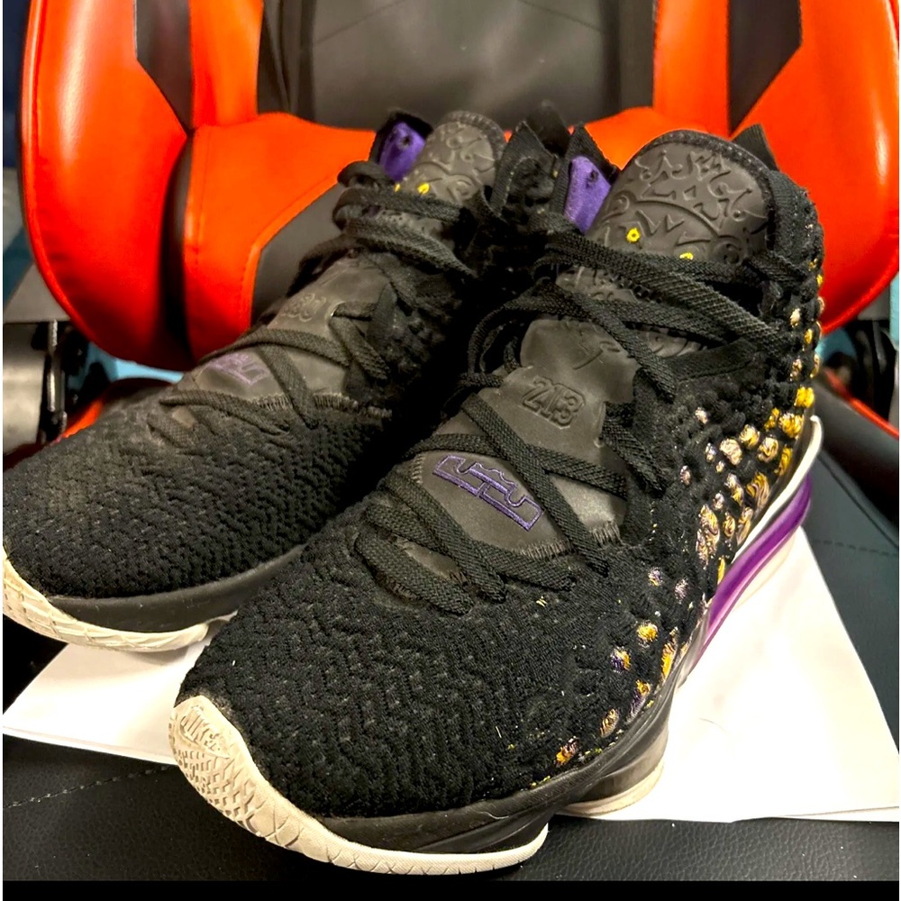 Nike LeBron 17 Lakers (2019) size 11.5